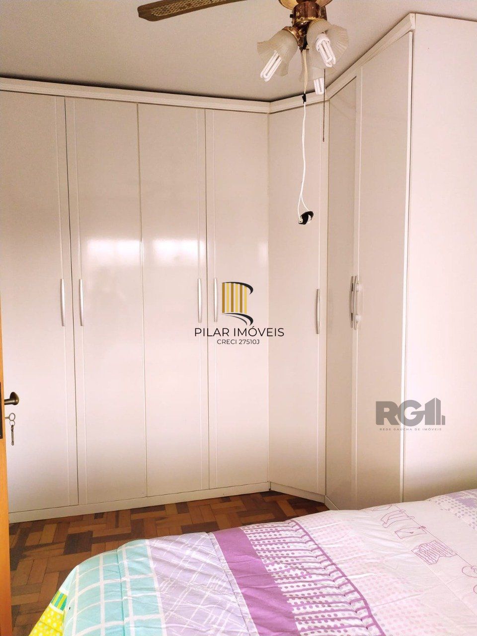 Apartamento de 2 dormitórios com vaga no bairro Petrópolis