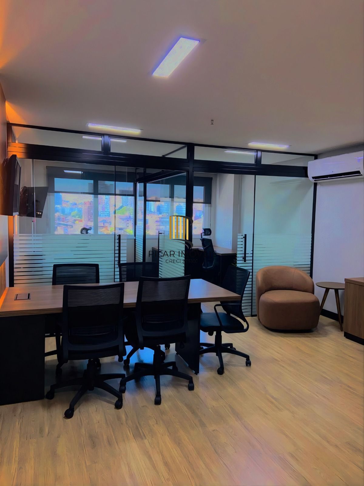 Sala comercial no Hom Lindoia