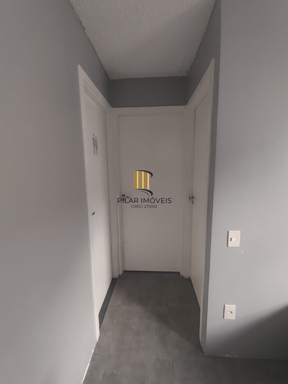 Apartamento com 02 quartos e 01 vaga no Bairro Hípica em Porto Alegre