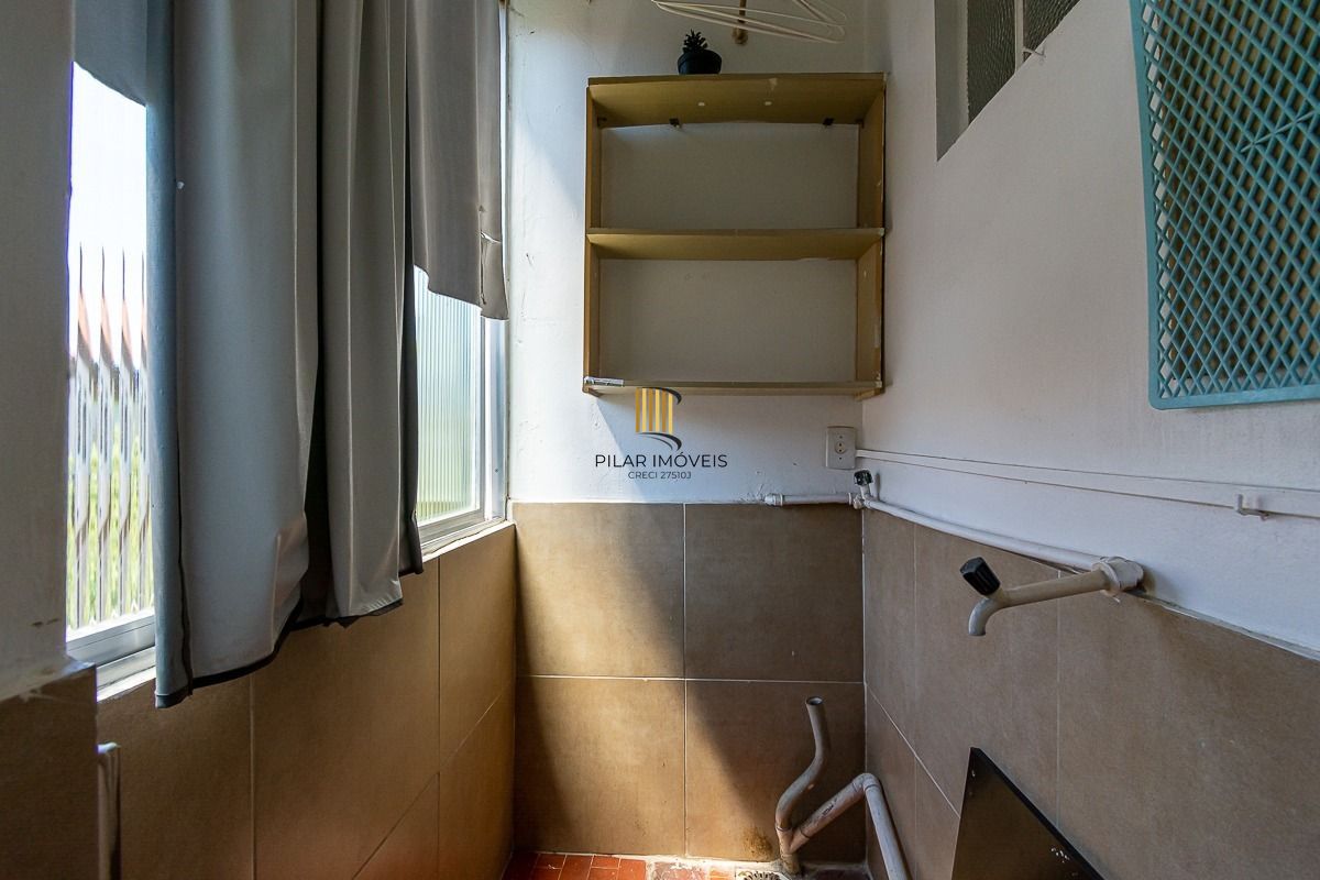 Apartamento com 02 quartos no Bairro Vila Ipiranga