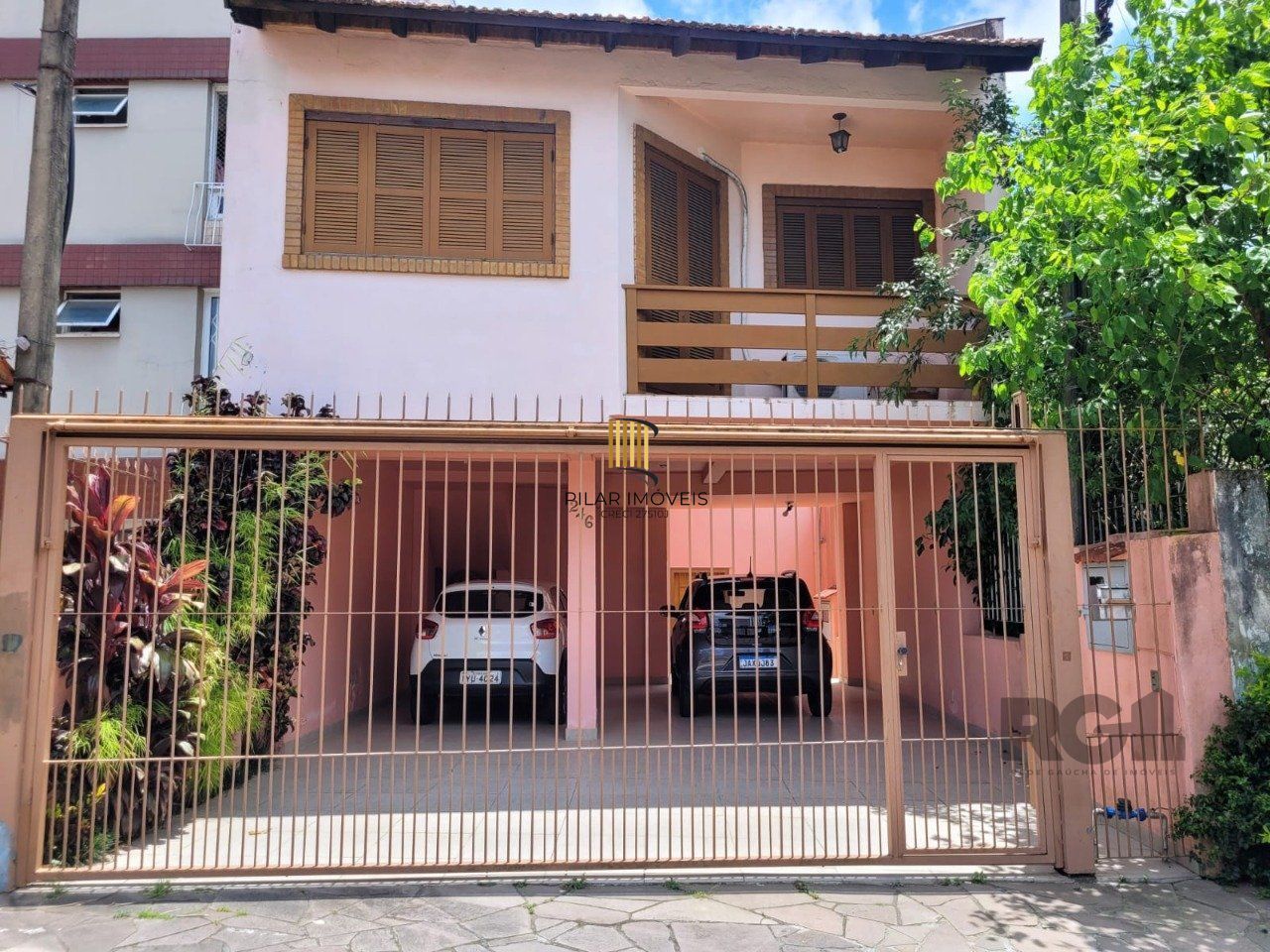 Casa para Venda - 181.5m², 4 dormitórios, 2 vagas - Partenon - Pilar Imóveis