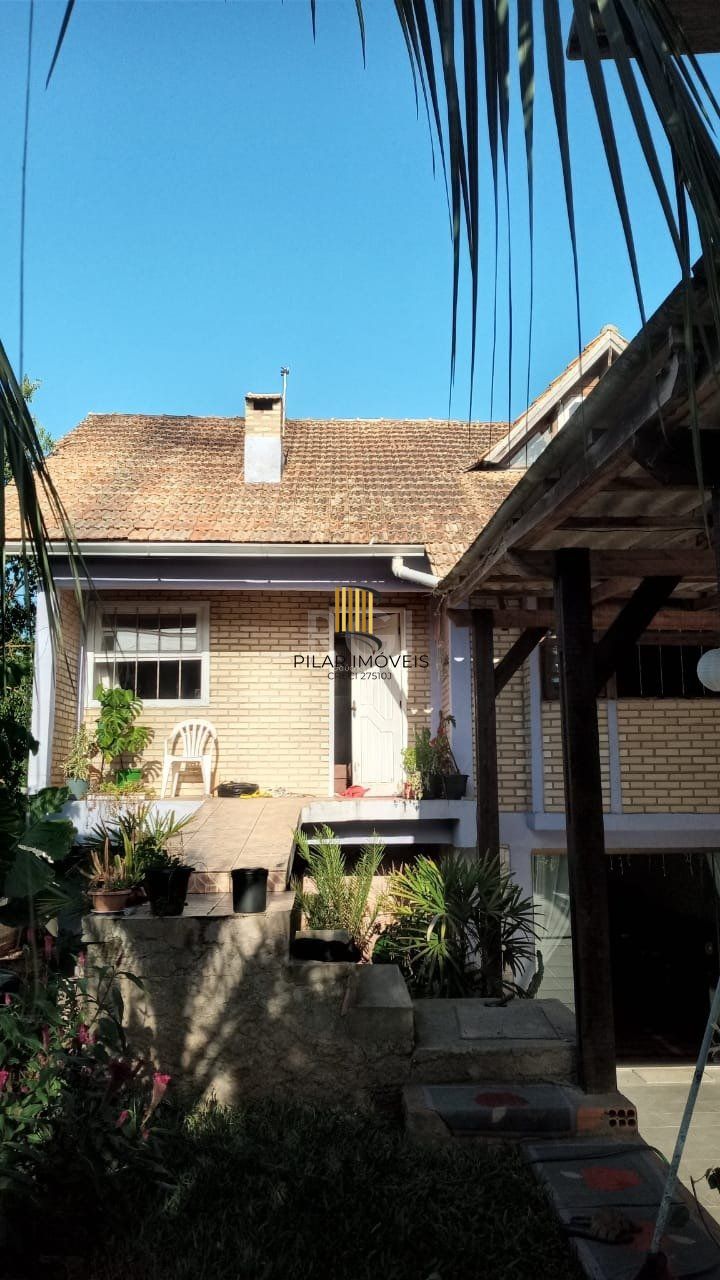 Casa com 3 dormitórios no bairro Olaria em Canoas