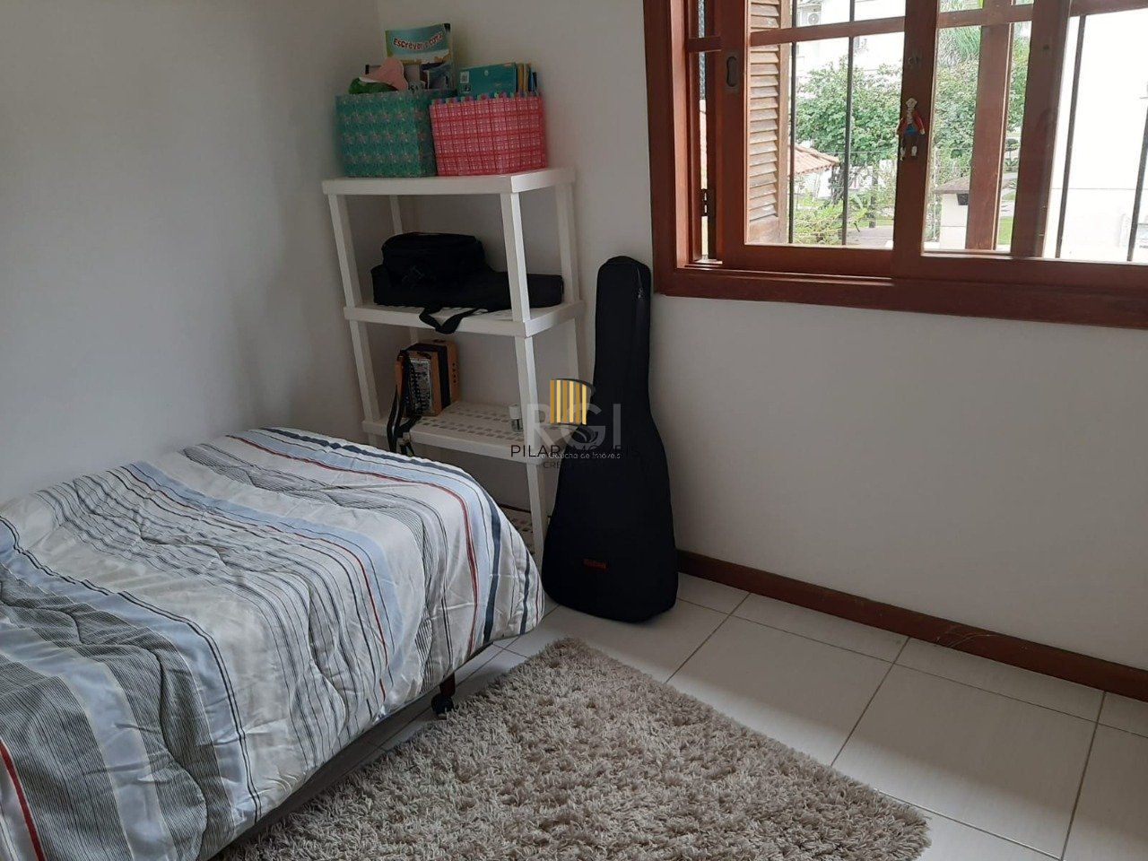 Casa para Venda - 117.63m², 3 dormitórios, sendo 1 suites, 1 vaga - Hípica, Porto Alegre