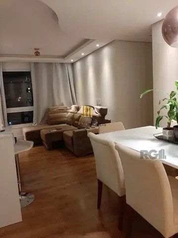 Apartamento de 3 dormitórios com vaga no bairro Partenon