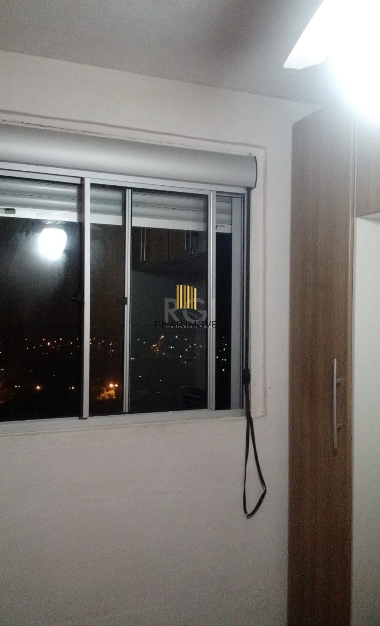 Apartamento para Venda - 40m², 2 dormitórios, 1 vaga - Lomba do Pinheiro