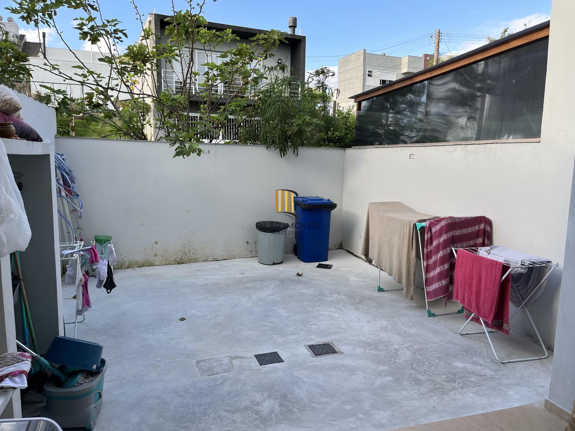 CASA 03 DORMITÓRIOS, 107m² , sendo 01 suíte, pátio, 01 vaga de garagem no RESIDENCIAL VERDES CAMPOS