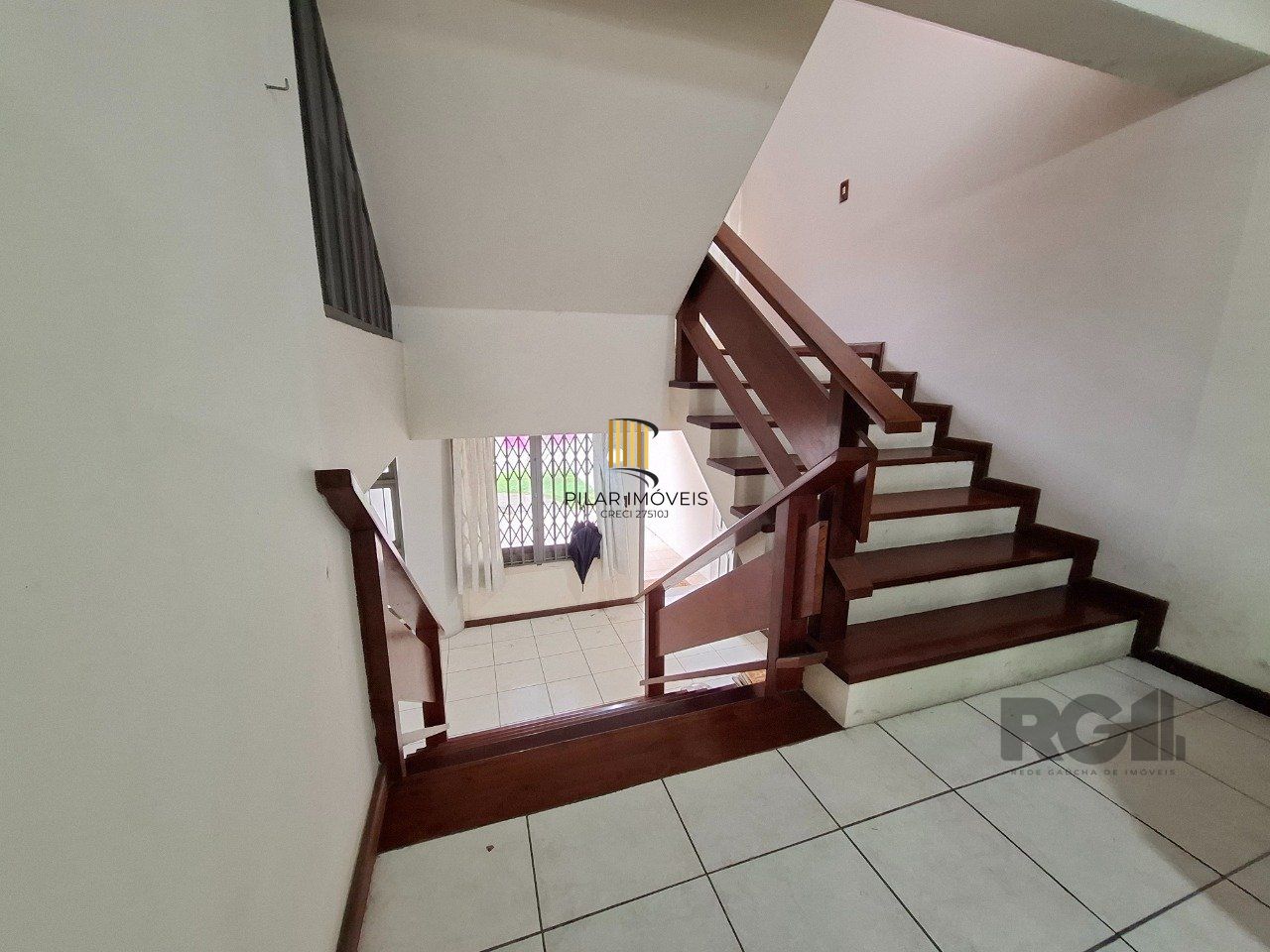 Casa com 537,00 m² com 04 dormitórios no Bairro Tristeza
