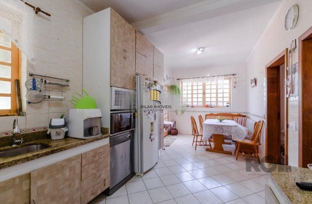 Casa 6 dormitórios no bairro Vila Conceição