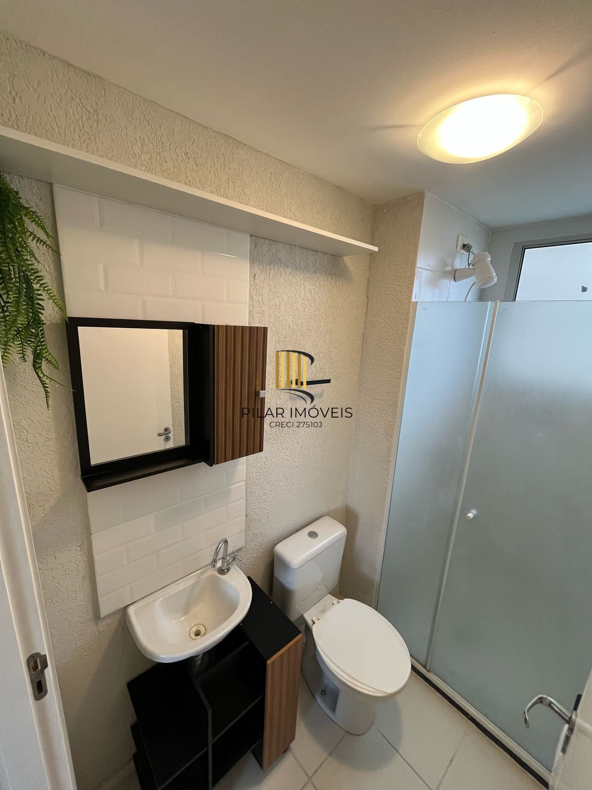 Apartamento com 02 quartos e 01 vaga no Bairro Sarandi