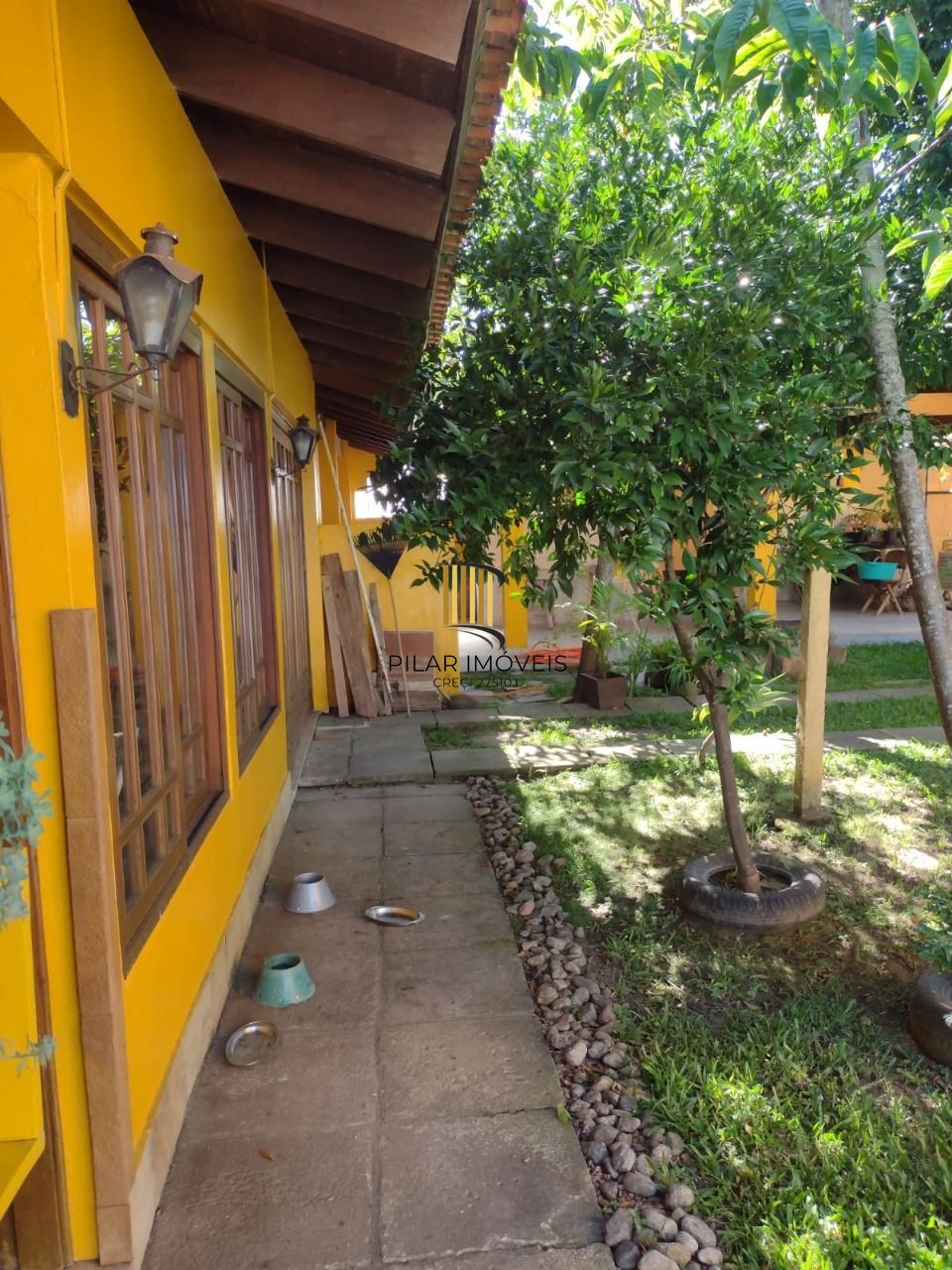 Casa para Venda - 693.6m², 5 dormitórios, sendo 3 suites, 4 vagas - Hípica