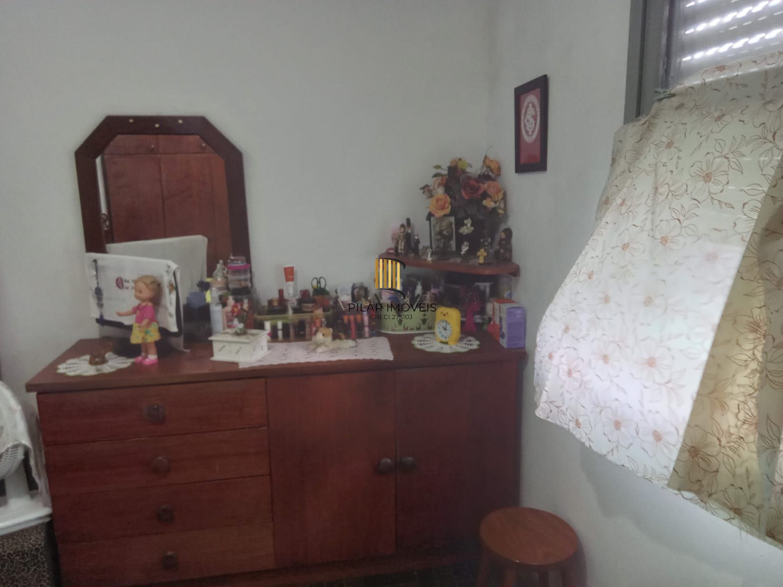 Apartamento de 3 dormitórios ,1 vaga rotativa ,portaria 24 horas , ultimo andar sem elevador !