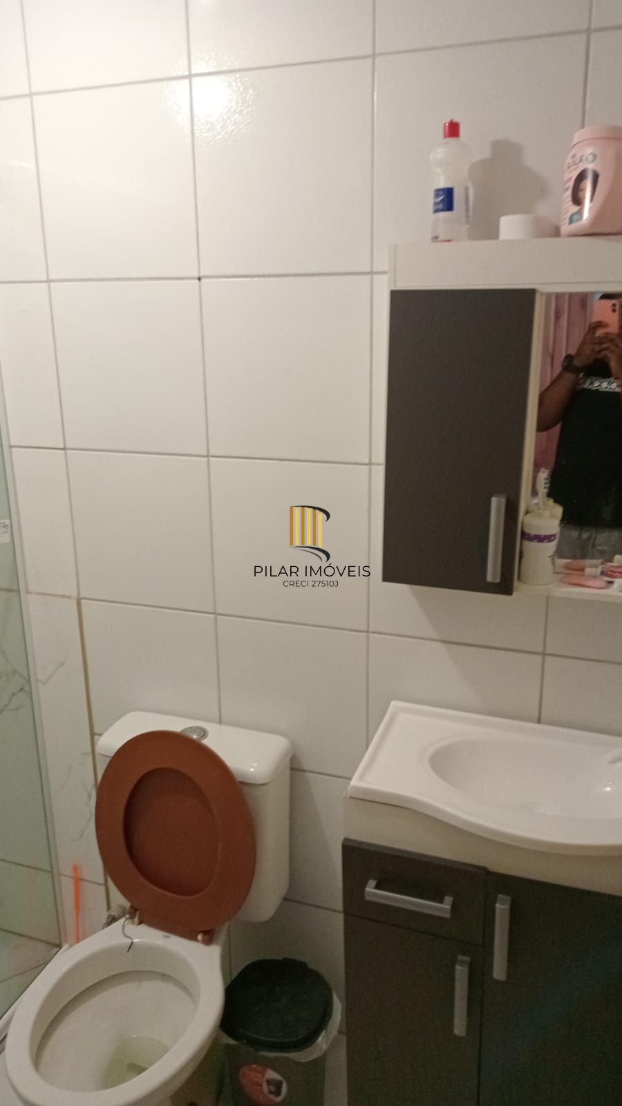 Apartamento com 02 quarto e 01 vaga rotativa, no Bairro Partenon