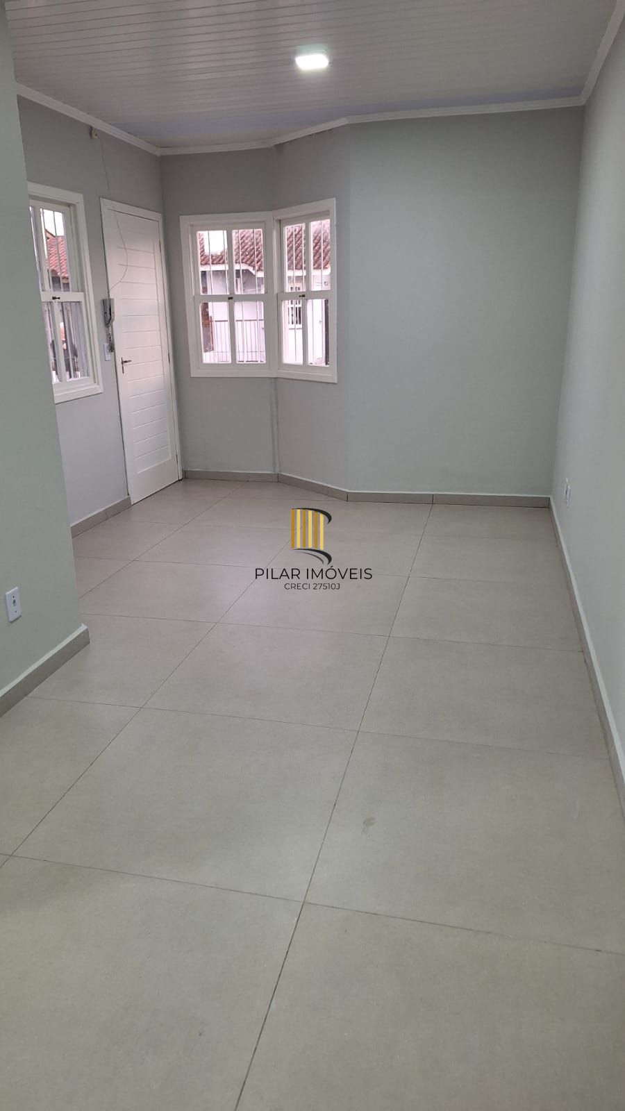 Casa em Condomínio com 02 Quartos, Bairro Restinga