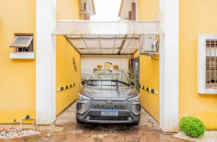 Casa em condomínio 3 dormitórios