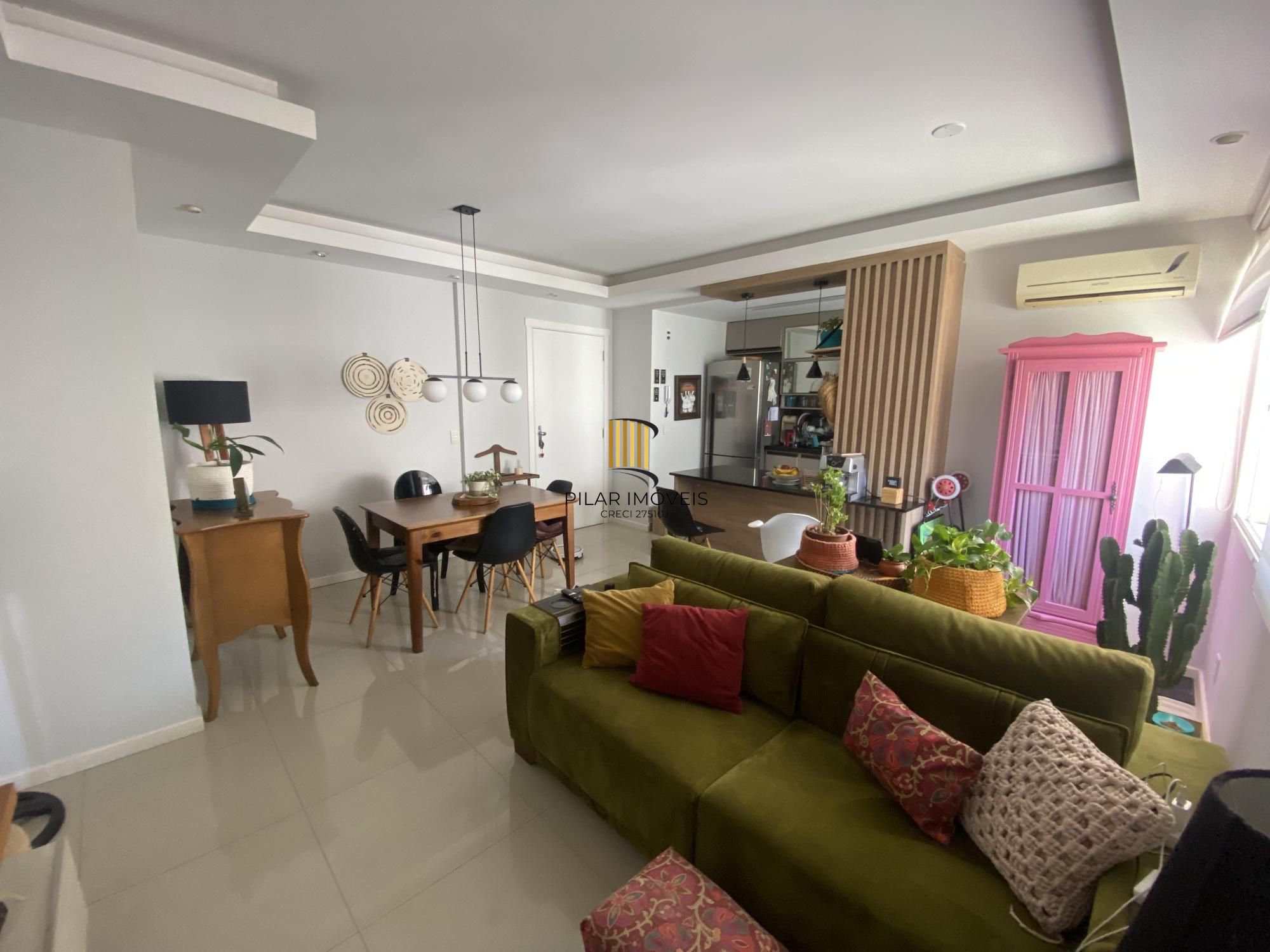 Apartamento de 2 quartos, suíte, semimobiliado, no bairro Vila Ipiranga.