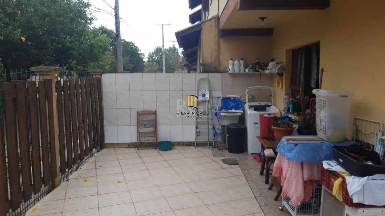 Casa em condomínio com 168,03m² com 3 dormitórios, 1 suíte, vagas de garagem, no bairro Serraria