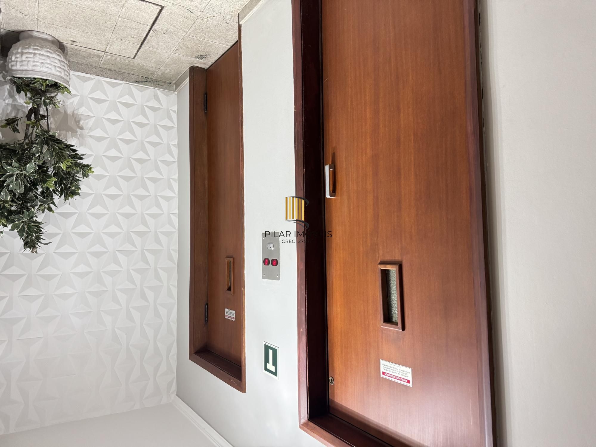 Apartamento 01 dormitório reformado Centro Porto Alegre