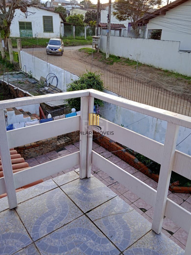 Casa para Venda - 100m², 2 dormitórios, sendo 1 suites, 2 vagas - Vila Nova, Porto Alegre