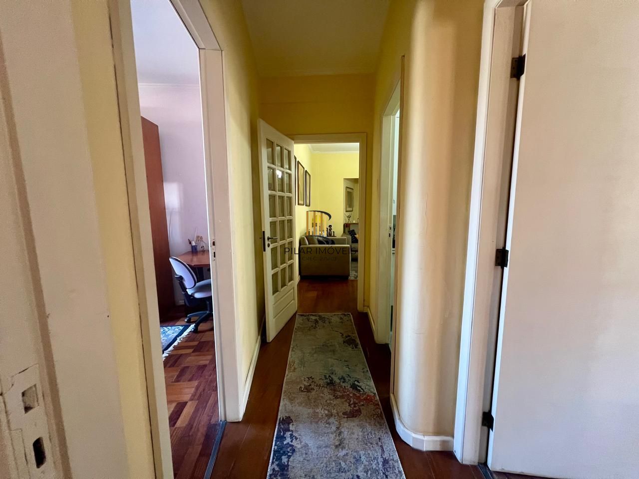 Apartamento 3 dormitórios com 80m2 no bairro Floresta.