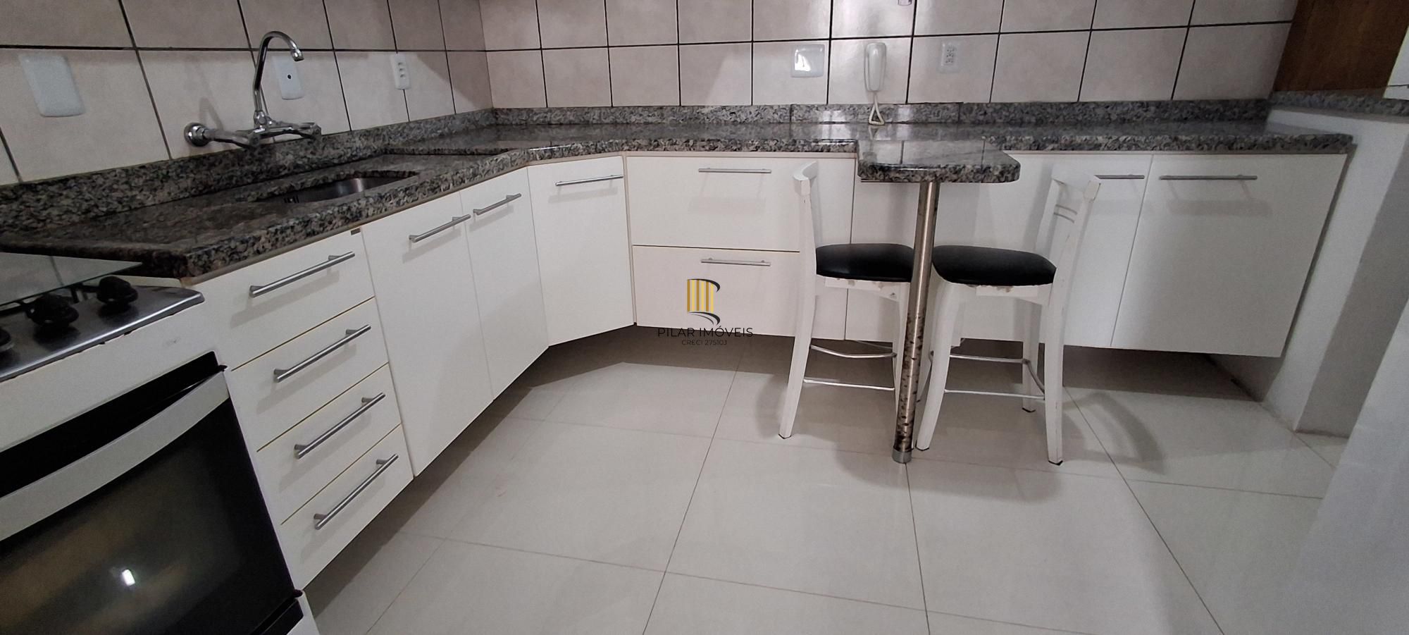 Apartamento com 03 quartos e 01 vaga escriturada no Bairro Tristeza