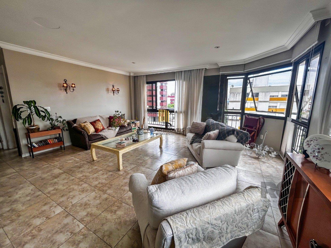Apartamento 3 dormitórios no bairro Mont Serrat