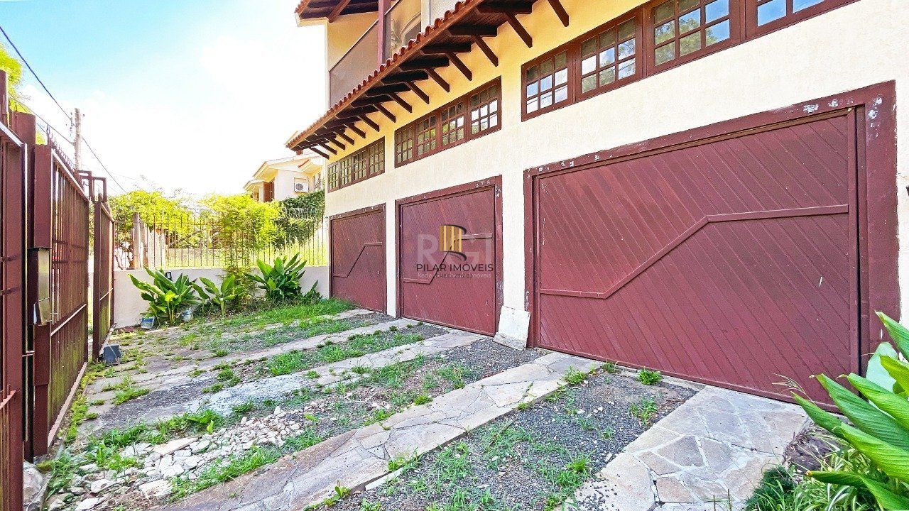 Casa 4 Suítes e 6 vagas de garagem no bairro Jardim Itu