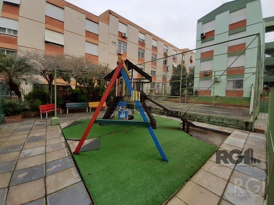 APARTAMENTO 2 DORMITÓRIOS, VAGA ROTATIVA, NO BAIRRO CRISTAL, PORTO ALEGRE/RS