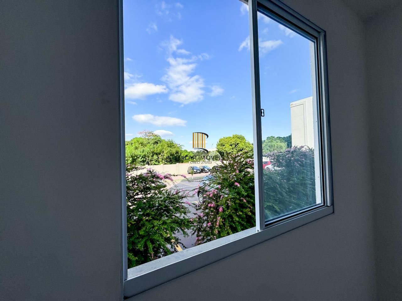 Apartamento térreo com 01 quartos e 01 vaga escriturada, Bairro Morro Santana, Porto Alegre