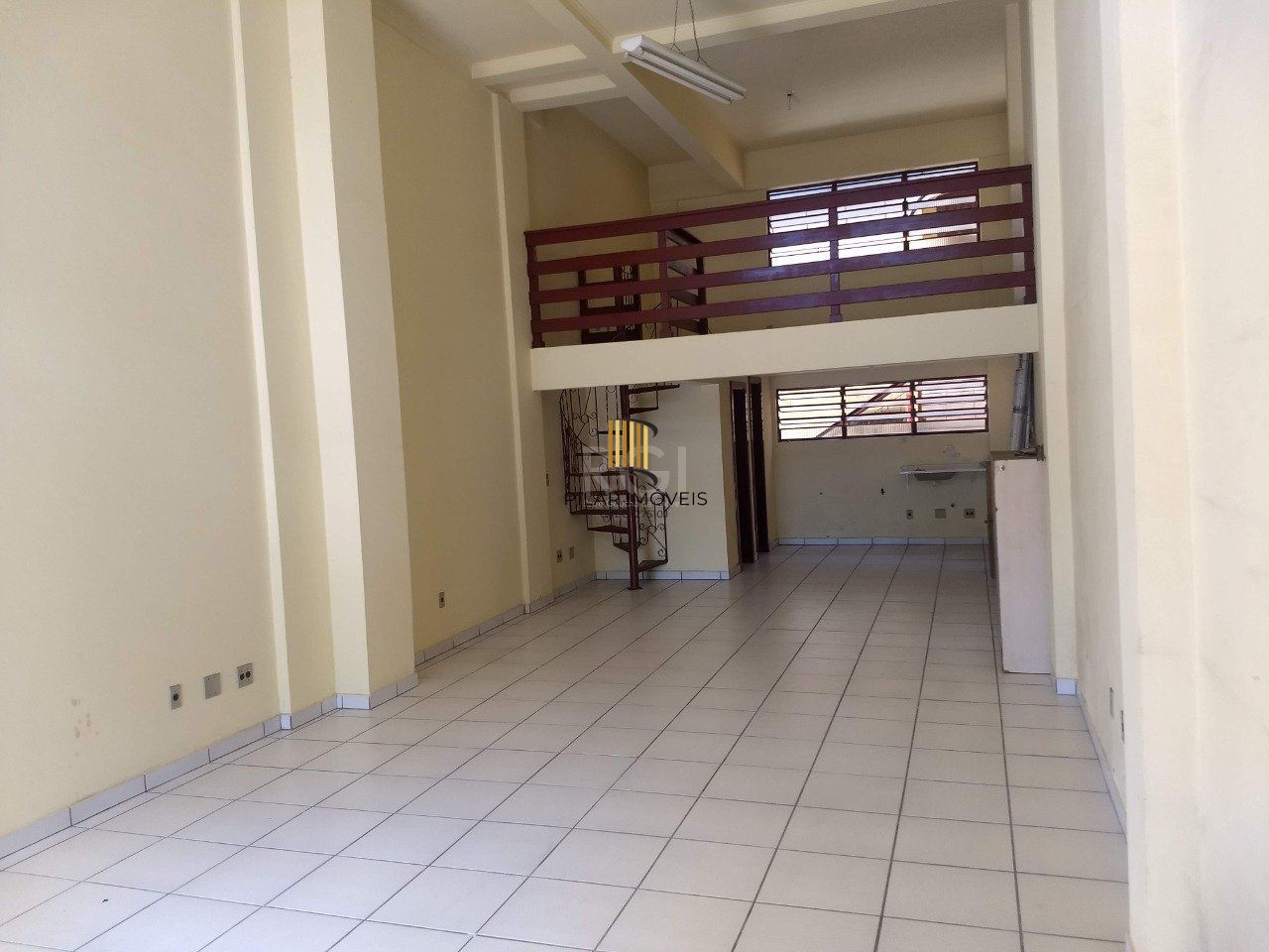 Loja para Venda - 82.89m², 0 dormitórios, Partenon, Porto Alegre