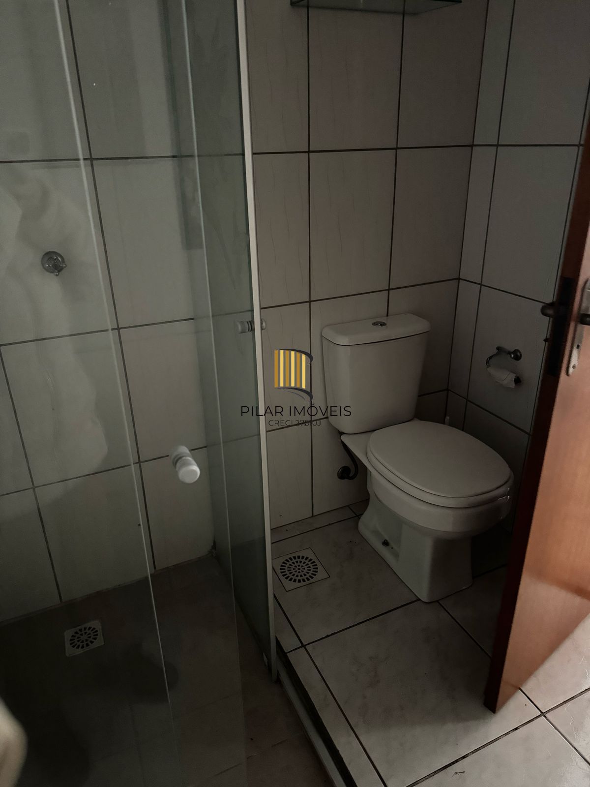 Casa com 02 quartos e 02 vagas no Bairro Hípica