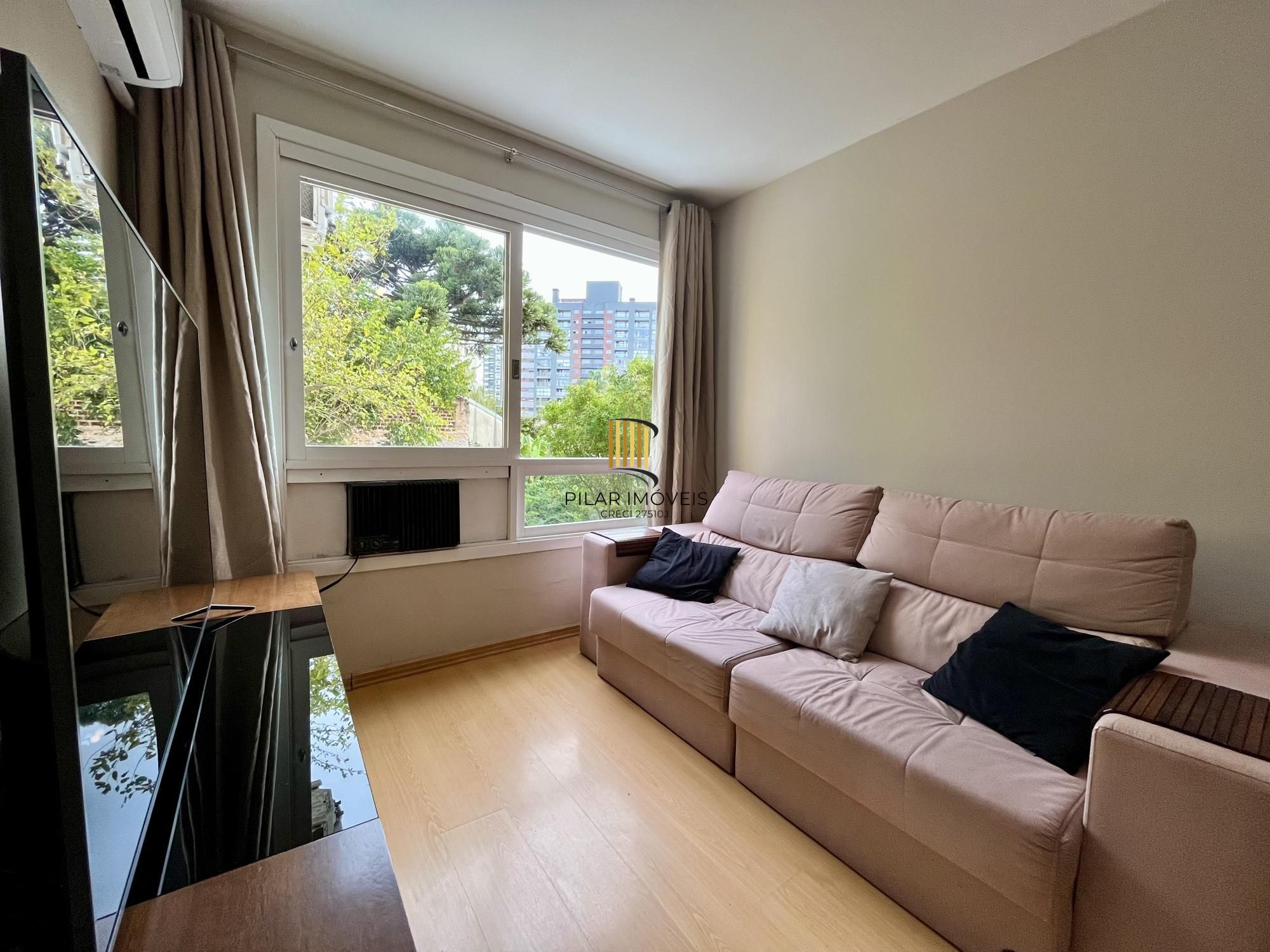 Apartamento com 02 quartos no Bairro Passo da Areia, Porto Alegre