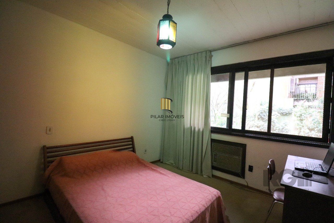 Casa para Venda - 523.36m², 6 dormitórios, sendo 2 suites, 2 vagas - Vila Conceição, Porto Alegre