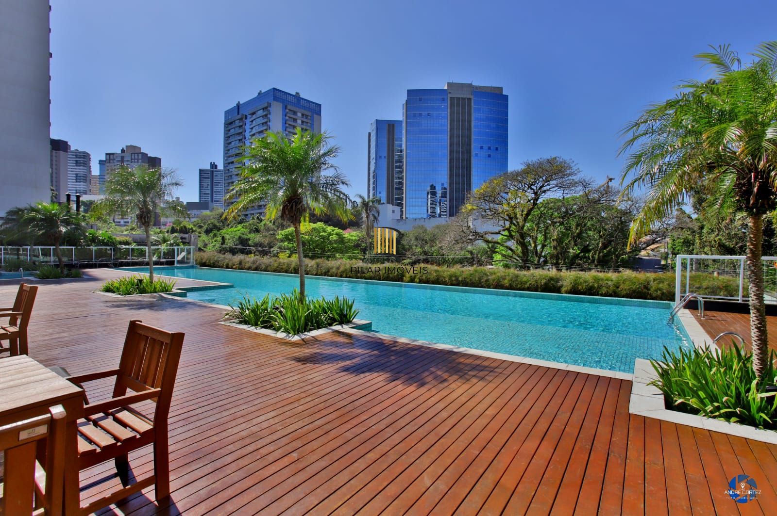 Apartamento de 02 quartos, , 01 vaga, 01 suítes, Área de serviço em Porto Alegre/RS