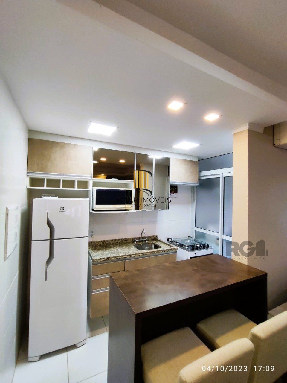 Apartamento com 2 dormitórios e vaga no bairro Teresópolis