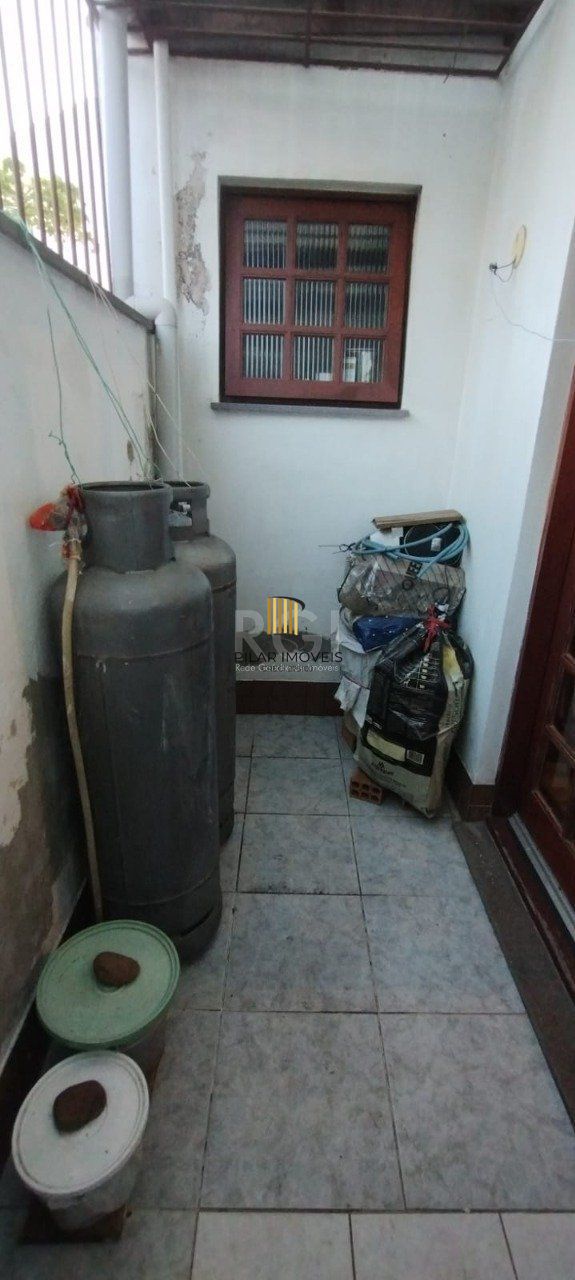 Casa de 4 dormitórios no bairro Parque Santa Fé