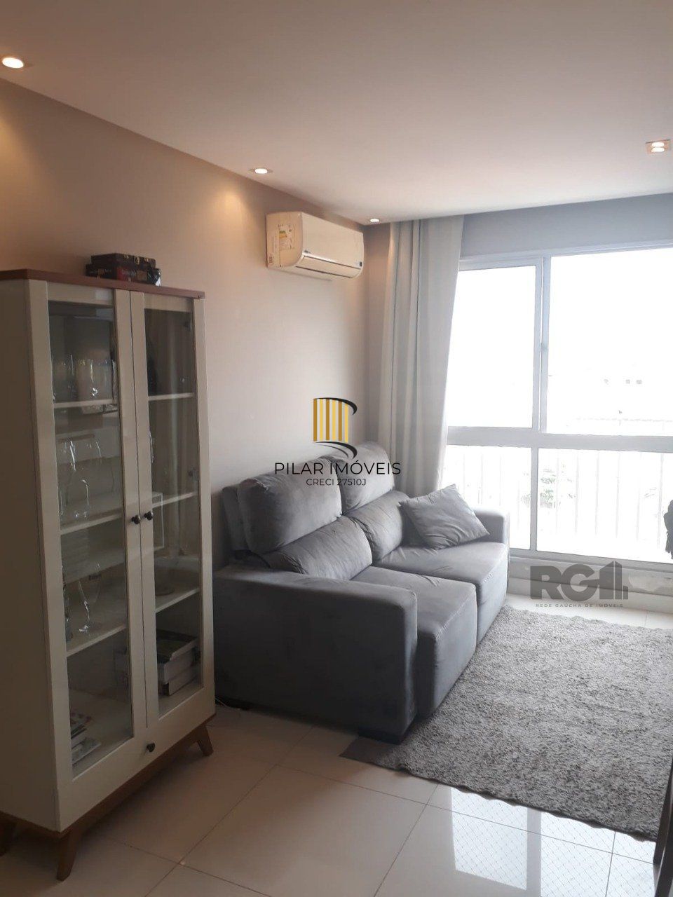 APARTAMENTO DE 2 DORMITÓRIOS E VAGA ESCRITURADA EM CONDOMÍNIO COM INFRA COMPLETA.