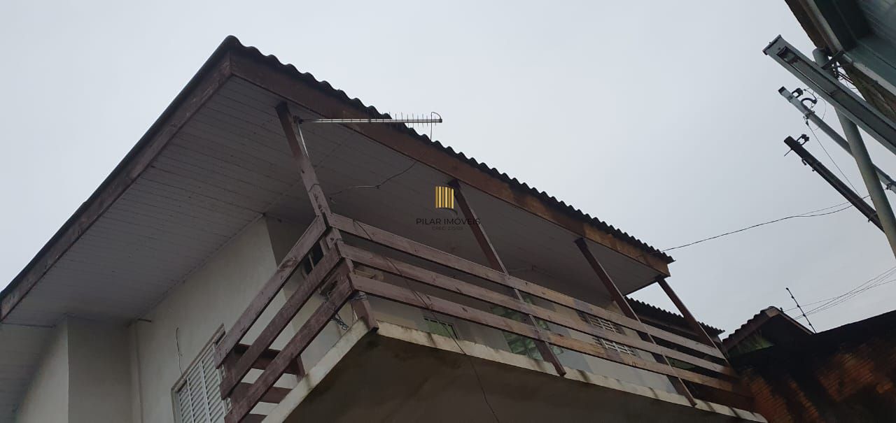 Belíssima casa de 2 dormitórios com um amplo pátio na cidade de Passo Fundo