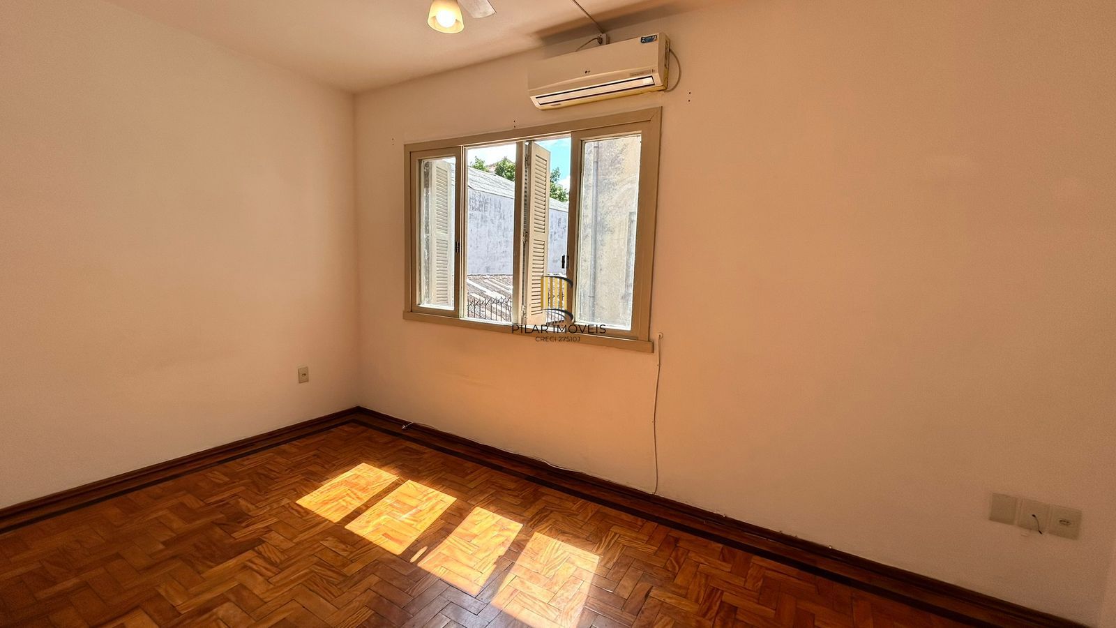 Apartamento JK-Loft, à venda, a poucos metros da Redenção, Porto Alegre, RS