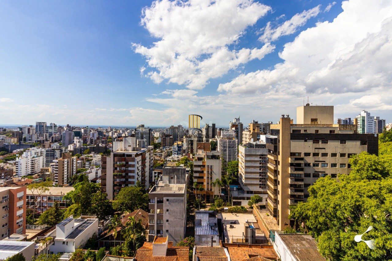 Espetacular Apto. semi mobiliado no bairro Rio Branco, Porto Alegre/RS, um por andar, 195m, andar alto, lareira, churrasqueira, 3 suites, 4 vagas