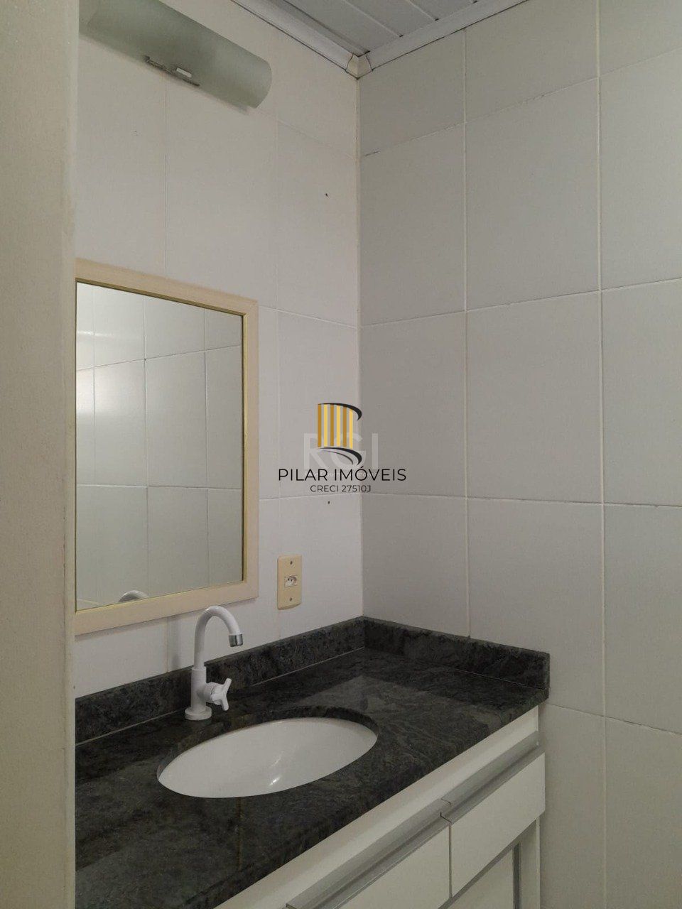 Casa Condomínio para Venda  2 dormitórios, sendo 1 suites, 1 vaga - Hípica