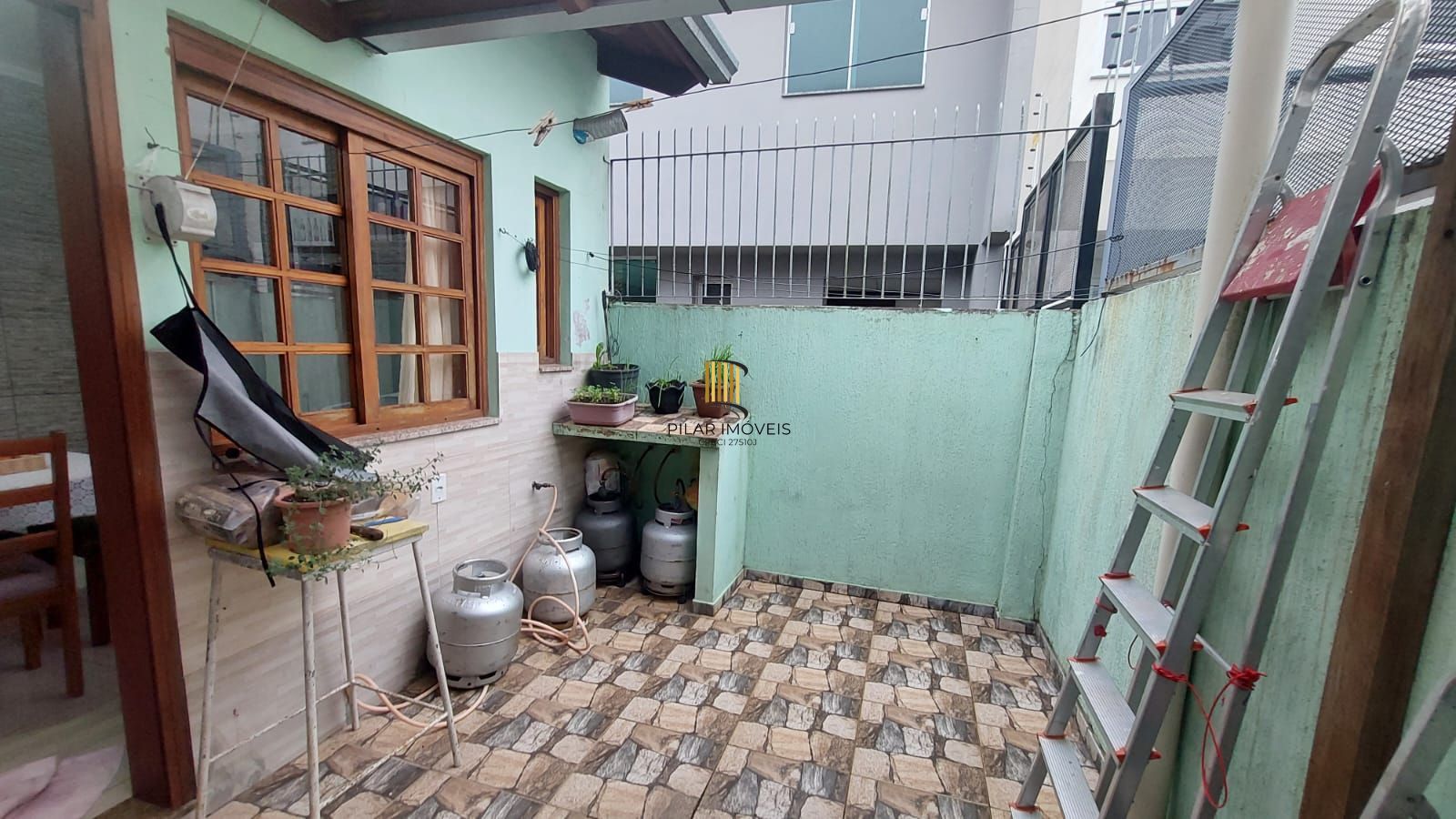 CASA NO LAGOS DE NOVA IPANEMA - 2 QUARTOS E ATELIER NO PISO SUPERIOR