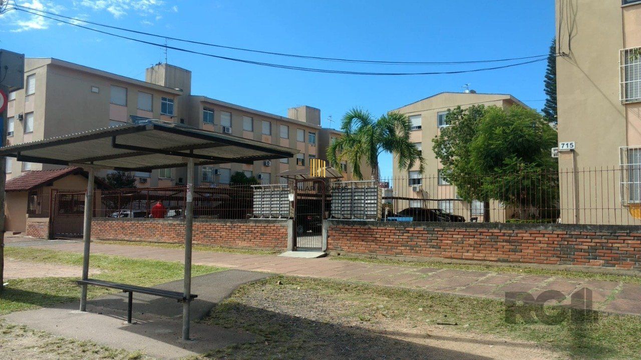 Apartamento com 2 quartos e 1 vaga no Bairro Vila Nova.