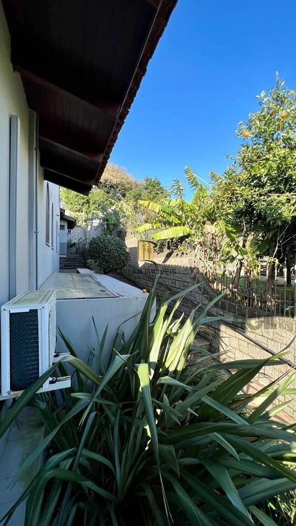 Casa de Condomínio 4 dormitórios no bairro Nonoai