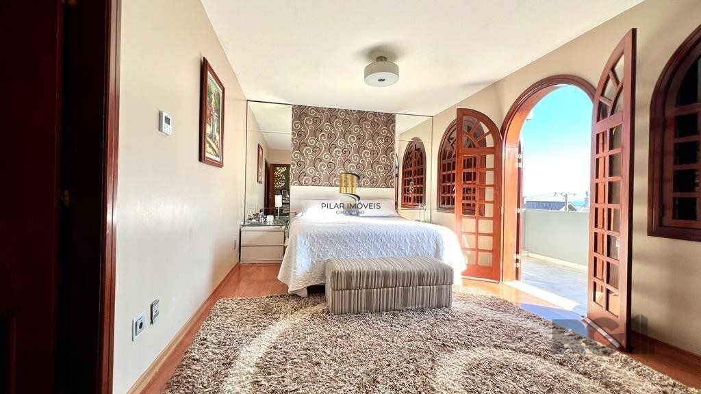 Casa de Condomínio 4 dormitórios no bairro Nonoai