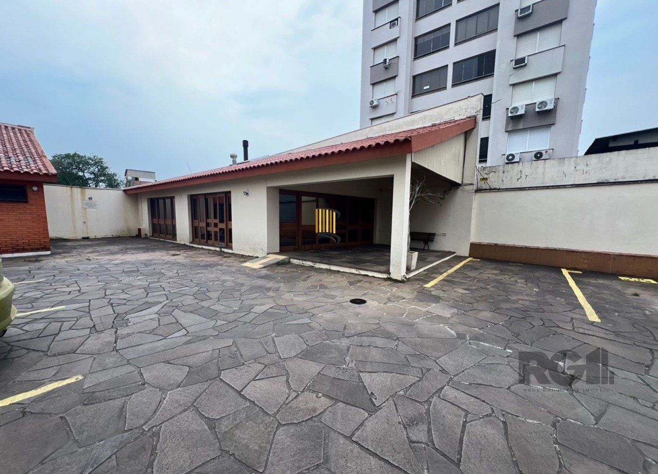 Apartamento 2 dormitórios mobiliado no bairro  Partenon.