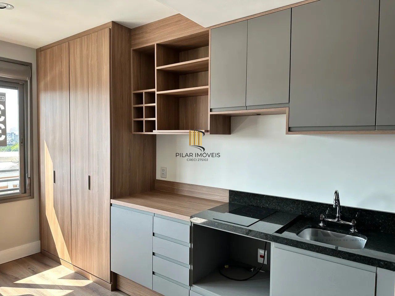 Apartamento Studio, mobiliado, com vaga para carro, 26,75m², na Cidade Baixa - Porto Alegre/RS
