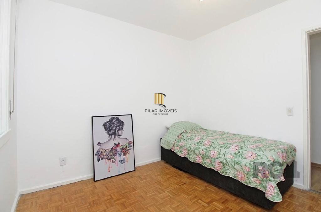 Apartamento 2 dormitórios, vaga de garagem, no bairro Camaquã, Porto Alegre/RS.