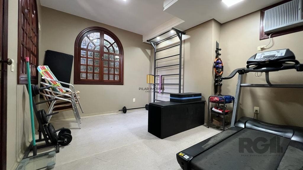 Casa de Condomínio 4 dormitórios no bairro Nonoai