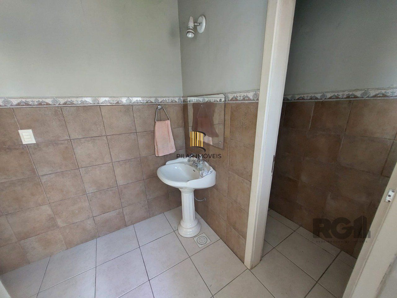 CASA 4 QUARTOS - DEPENDÊNCIA - PISICINA - ÁREA GOUMERT - IPANEMA - PORTO ALEGRE - RS