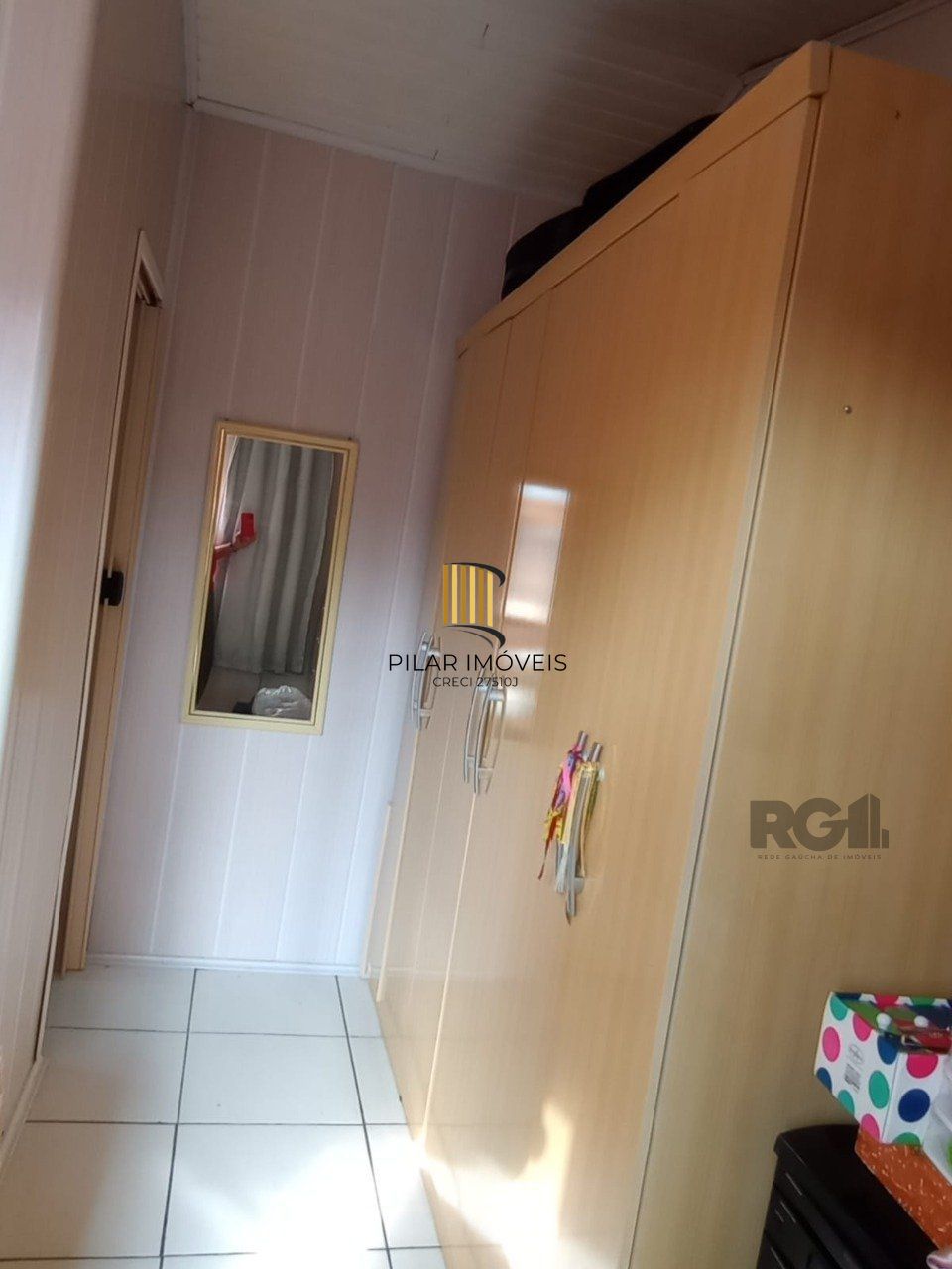 Sobrado para Venda - 36m², 2 dormitórios, 1 vaga - Guarujá, Porto Alegre